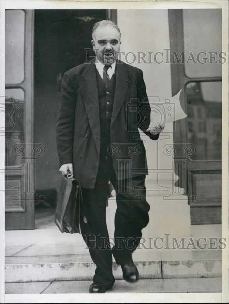 1947 Edouard Depreux, minster  the interior of France - Historic Images