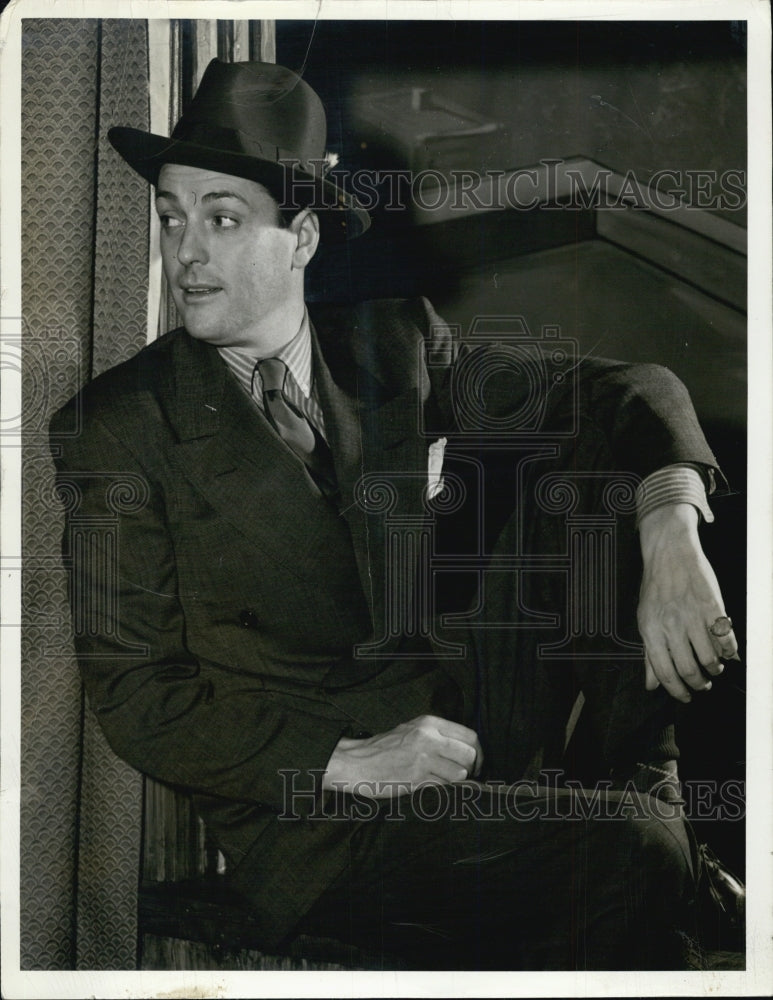 1941 Press Photo Eddie Nugent in Your Loving Son Plymouth Marn - Historic Images