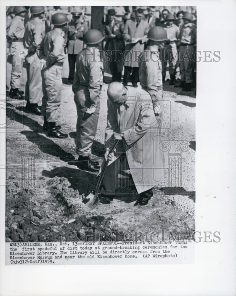 1959 Pres. Eisenhower at the groundbreaking of Eisenhower Library - Historic Images