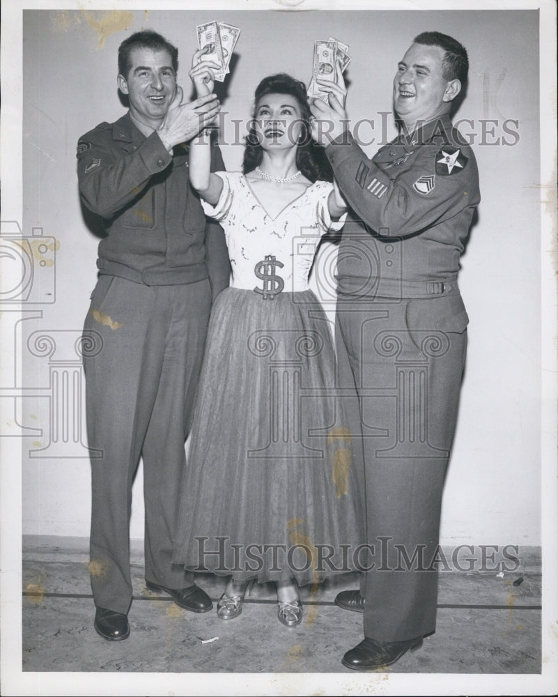 1950 Press Photo Sgt James Lowery,Janice Gilbert ,Sgt Norman Johnson - Historic Images