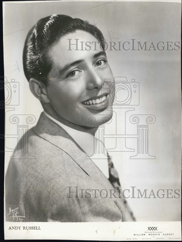 1945 Press Photo Andy Russell singing Star ,RKO Boston Theatre - RSG95673 - Historic Images