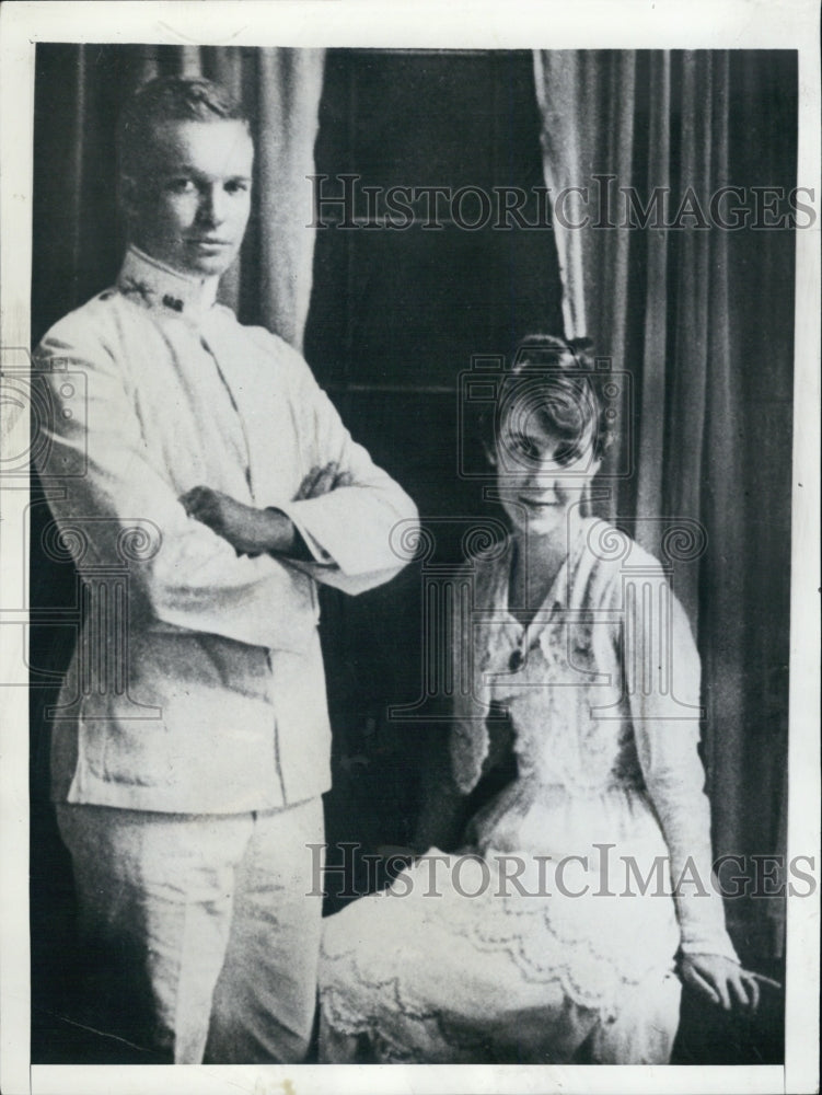 1955 Press Photo Early Shot of President Dwight D Eisenhower &amp; Wife Mamie Doud - Historic Images