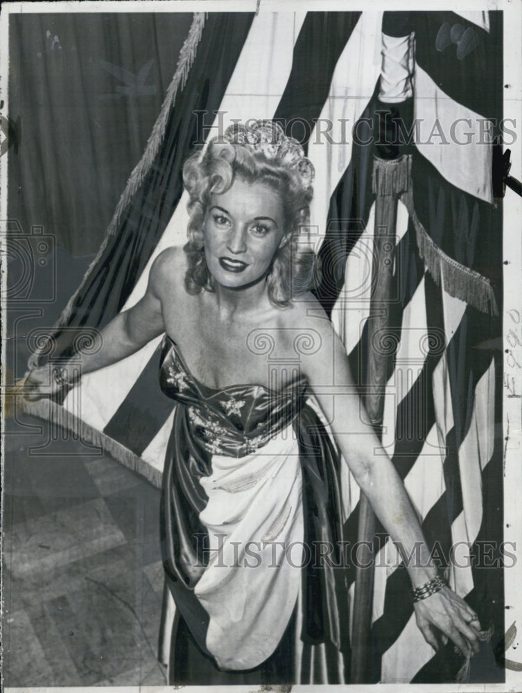 1953 Mrs. Lucille Vogeler is named 1953 V.F.W. loyalty parade queen - Historic Images