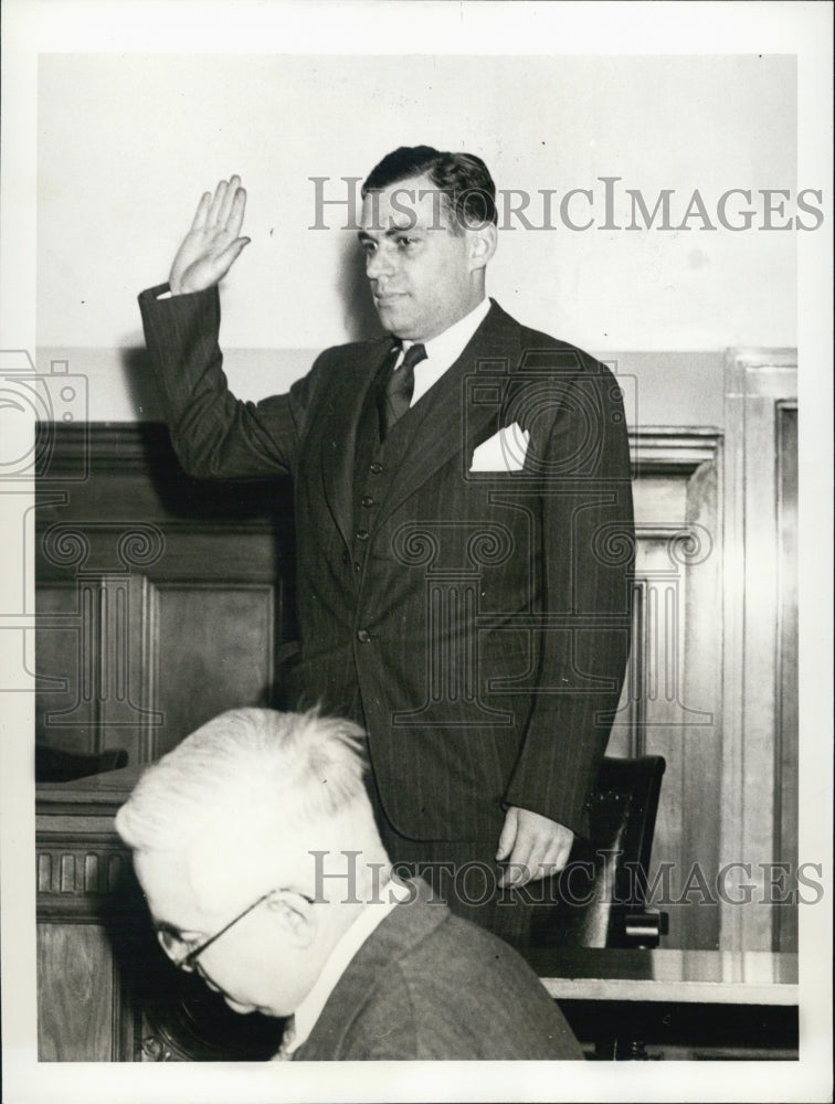 1938 Press Photo Communist Assistant to Borough Pres. Simon W. Gerson as Witness - Historic Images