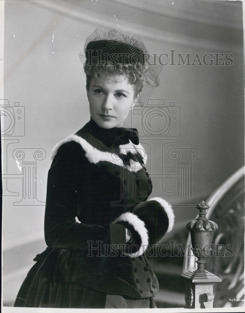 1952 Press Photo Angel In The Trumpet Film Actress Eileen Herlie Scene - Historic Images