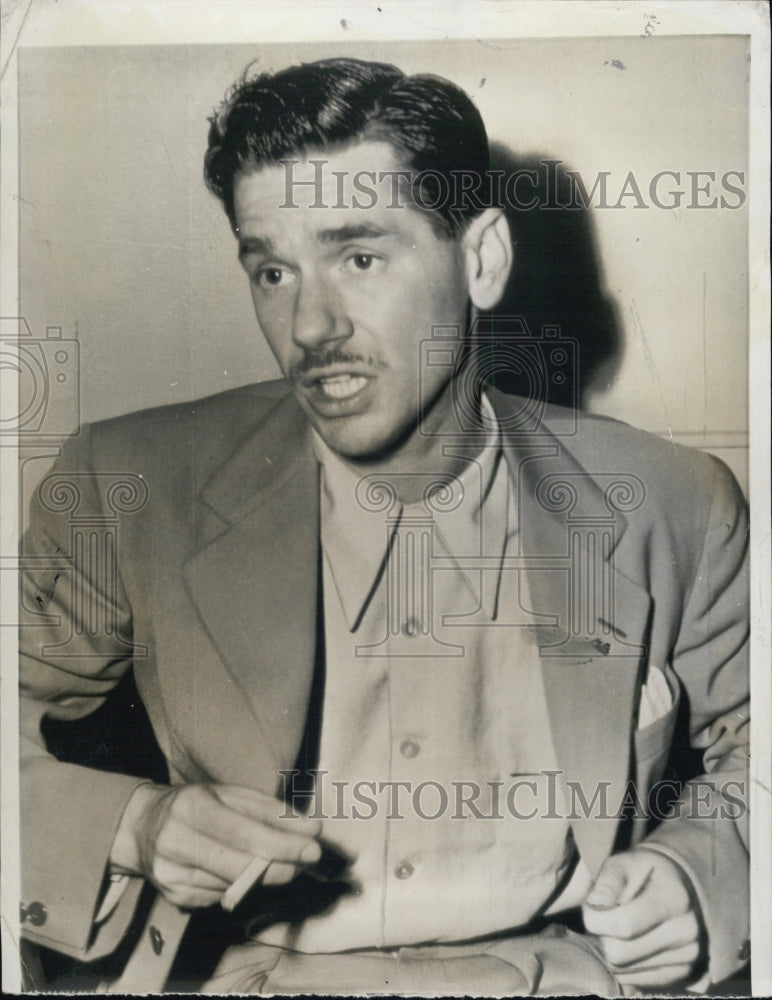 1947 Press Photo Violinist Stephan Hero, Jail, Redlands, California - Historic Images