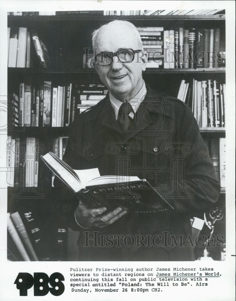 Press Photo Pulitzer Prize-winning author James Michener on his PBS show - Historic Images
