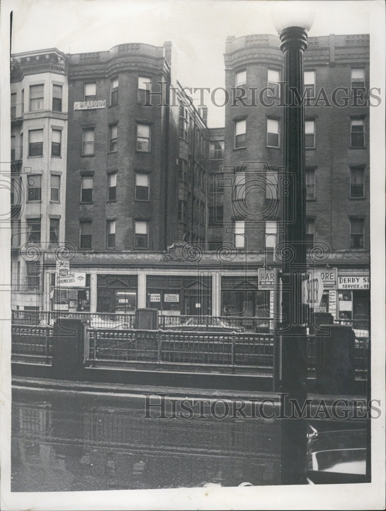 Press Photo View City Street Across River - Historic Images