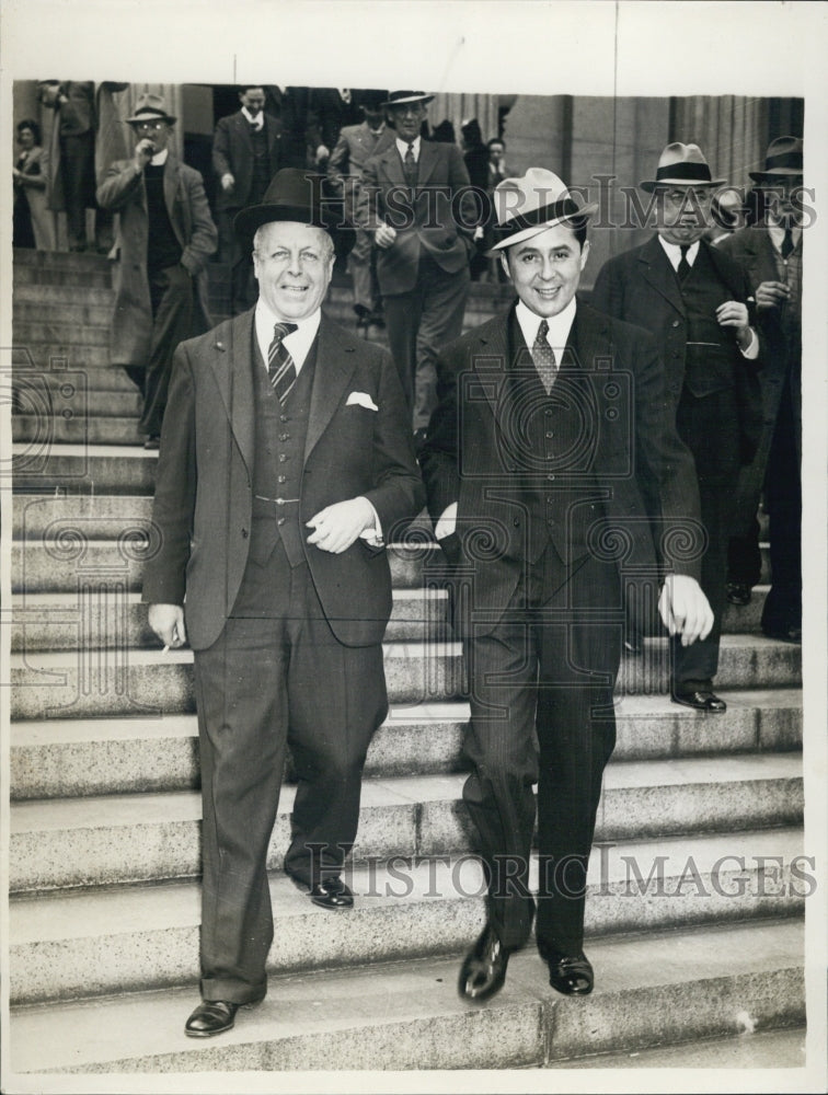 1933 Attorney Elize Burwick Leaving Court with Counsel - Historic Images