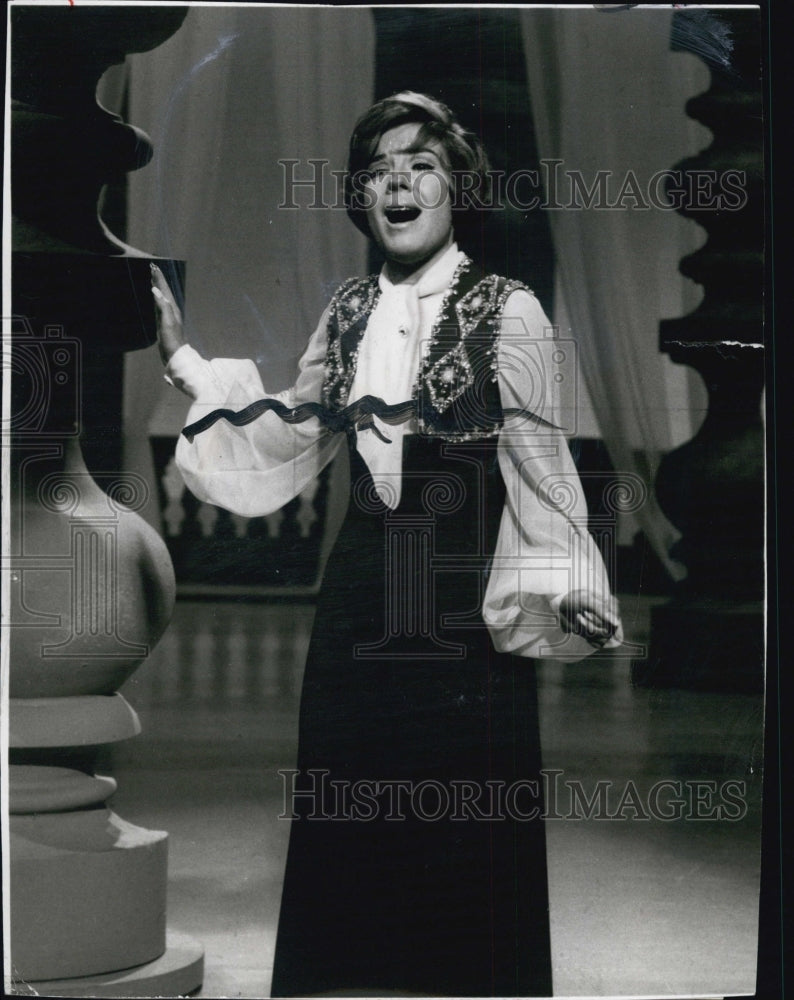 1969 Vikki Carr On "The Ed Sullivan Show" CBS - Historic Images