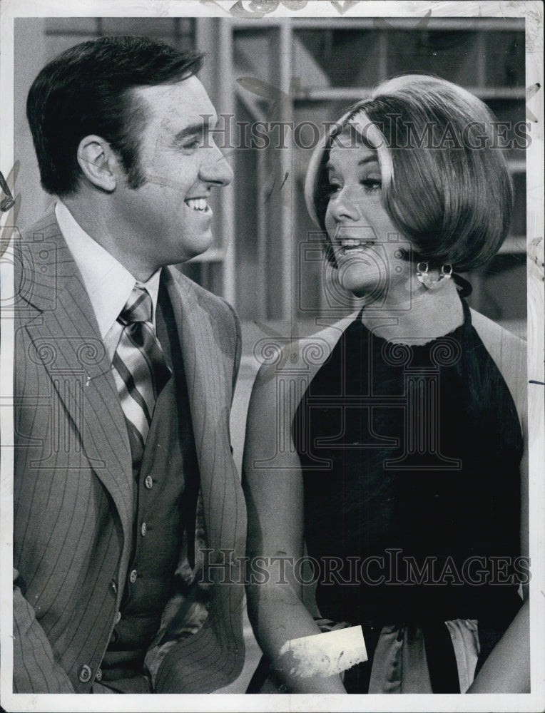 1970 Vikki Carr On The Jim Nabors Hour on CBS-Historic Images