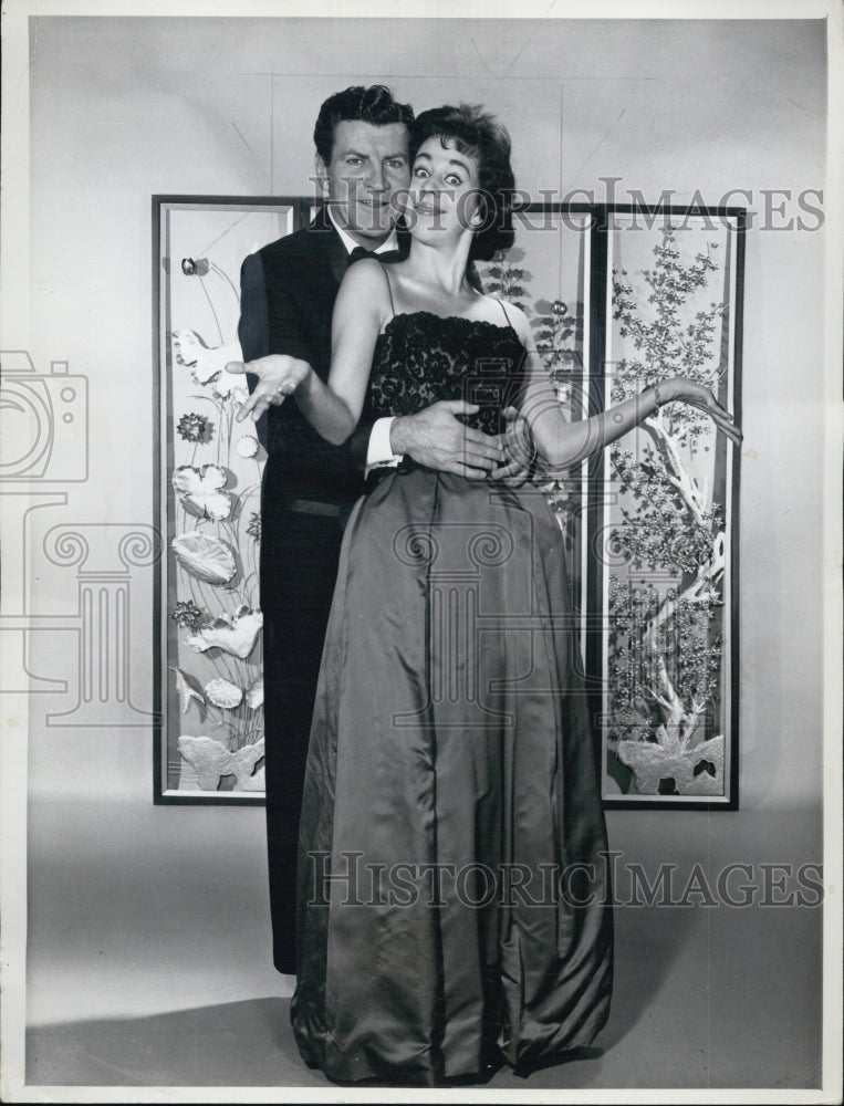 1963 Press Photo Robert Preston, Carol Burnett ,&quot;Carol And Company&quot;,Lipton inc - Historic Images