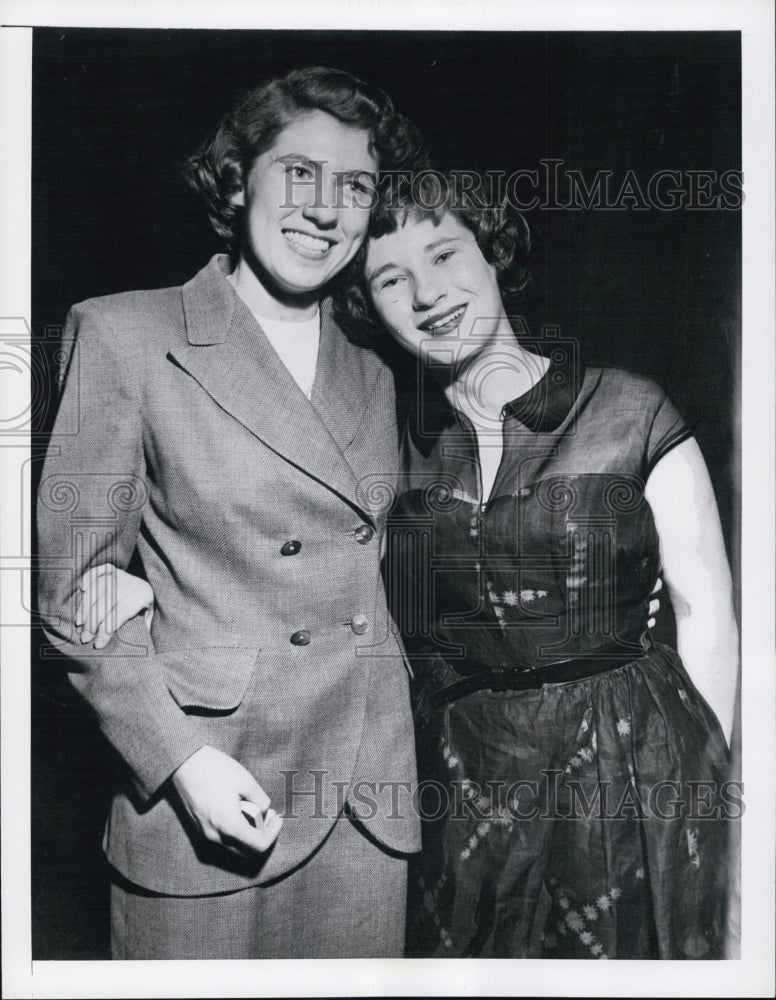 1949 Press Photo Dorothy Midgley, Laura Shatto won the eastern championship - Historic Images