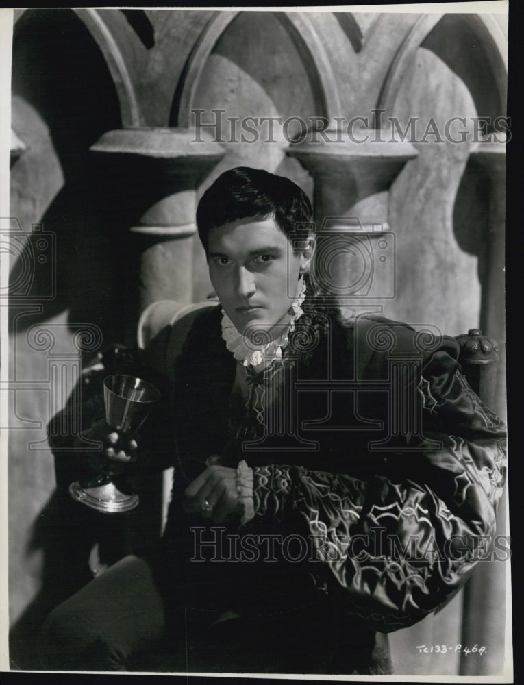 1957 Actor Terence Morgan - Historic Images