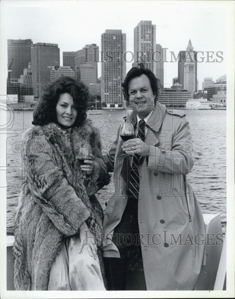 Press Photo Barbara Stock from"Spencer for Hire" and Jim Collins ,Meridian Hotel - Historic Images