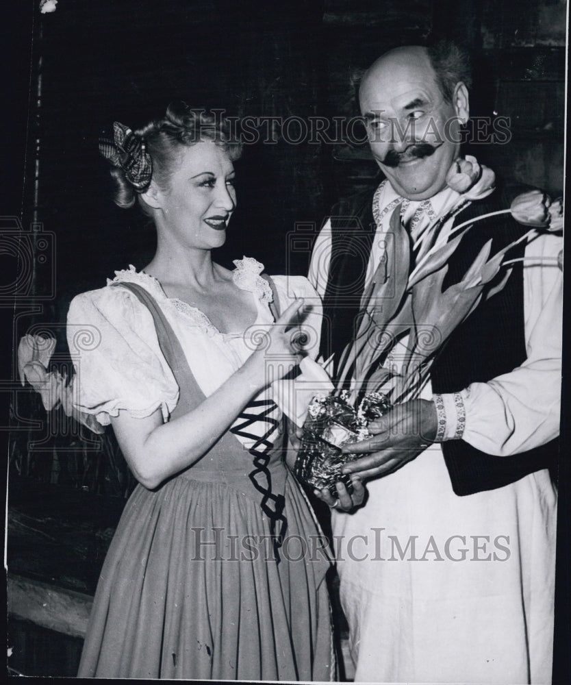 1940 Press Photo Hal Price and Dorothy Stone - Historic Images