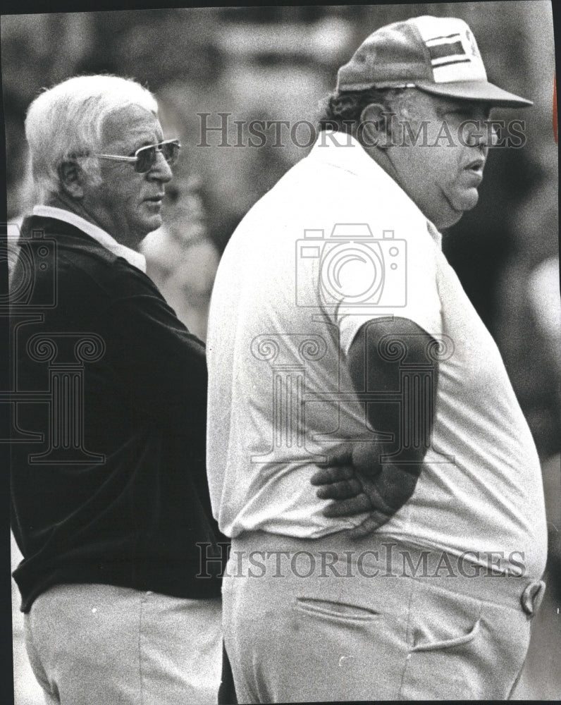 1977 Press Photo At Least John McKay and his Tampa Bay Coach Abe Gibron - Historic Images