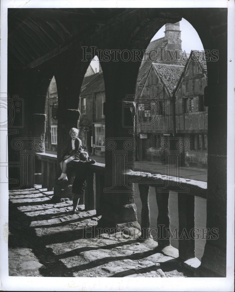 1970 Press Photo Visit of Chipping Campden, Gloueesterslure - RSH00587 - Historic Images