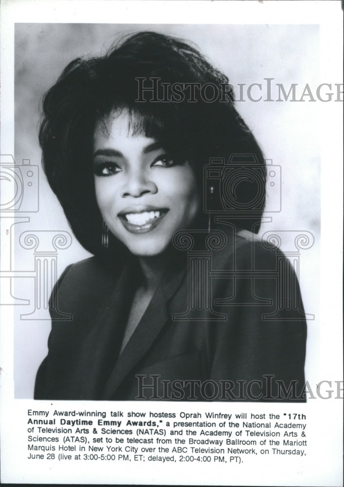1990 Press Photo Oprah Winfrey Host "17th Annual Daytime Emmy Awards" - Historic Images