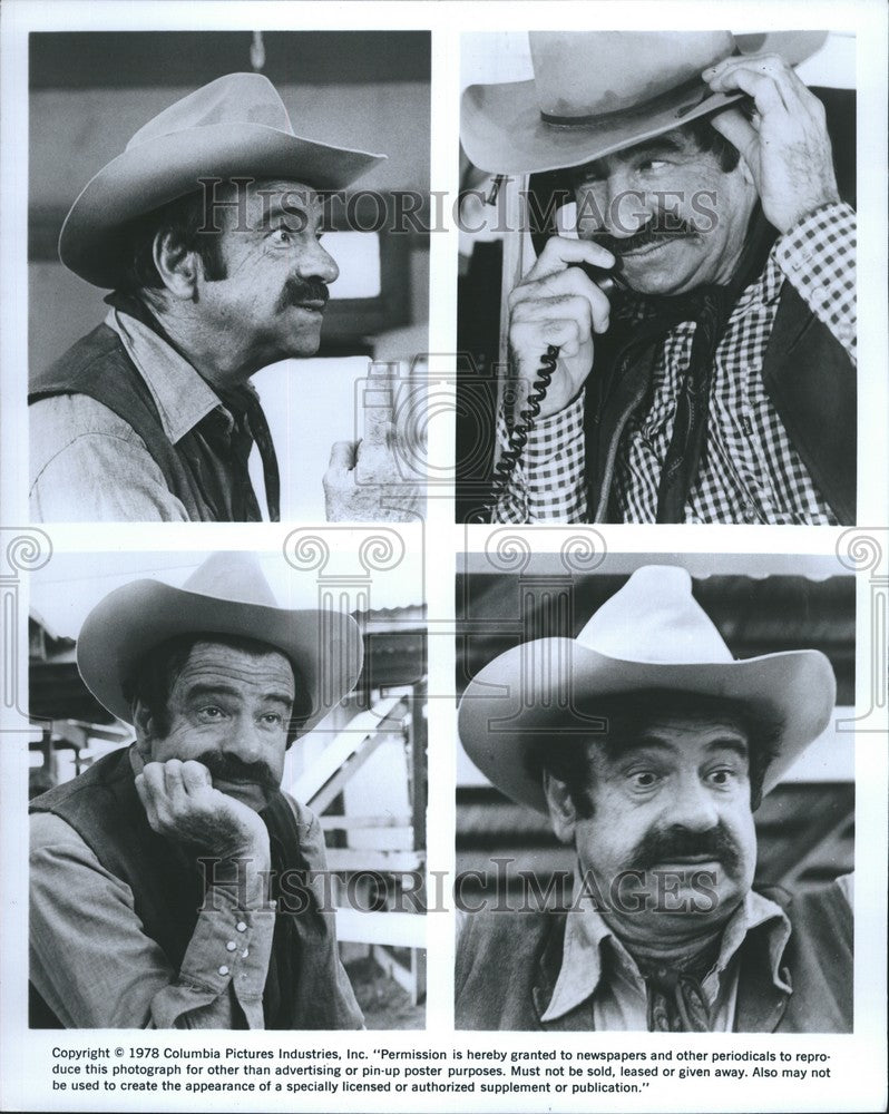 1970 Press Photo Walter Matthau, An Inverterate horse Player - RSH01637 - Historic Images