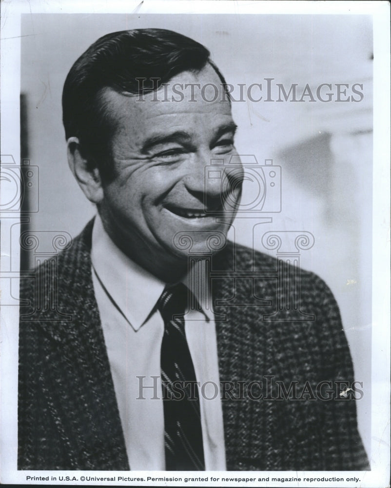 1973 Press Photo Walter Matthau is a Smiling Market Analysis - Historic Images