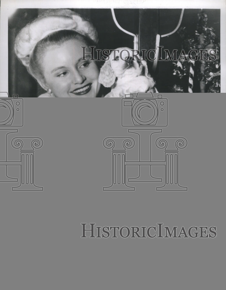 1947 Press Photo Airline Stewardess June Cotey, &quot;Feller&quot; - RSH01945 - Historic Images