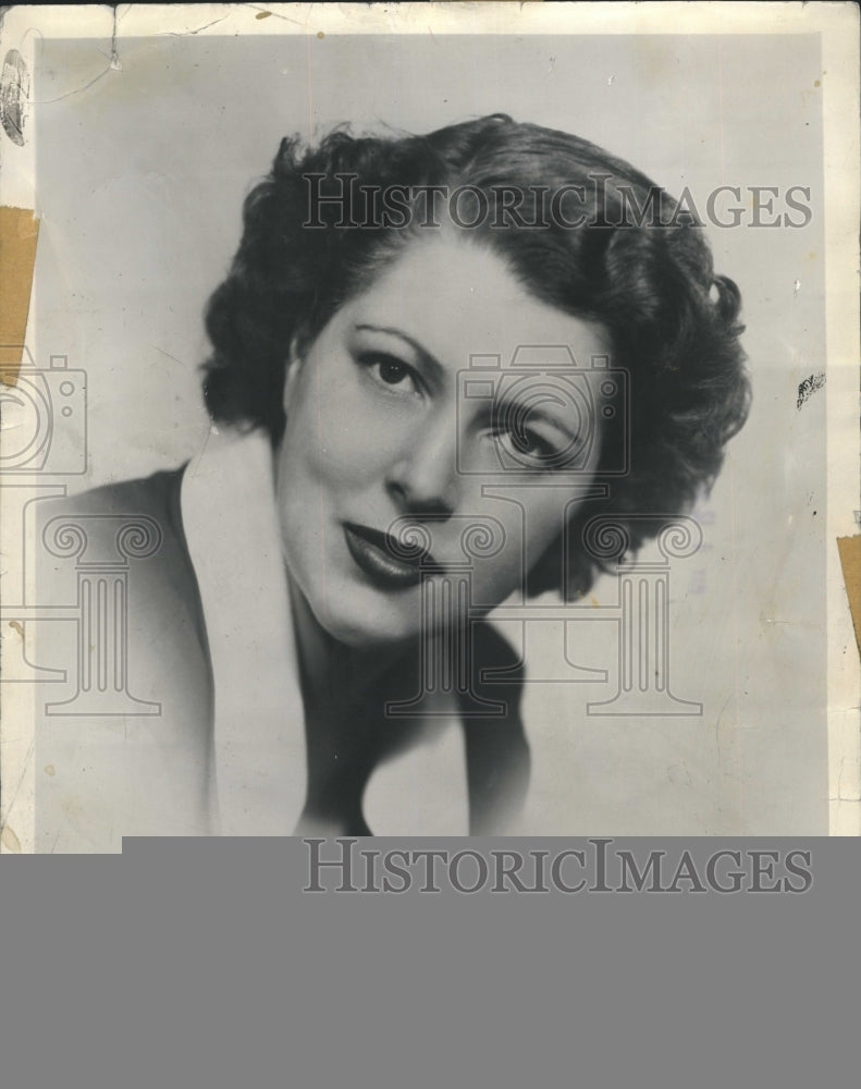 1957 Press Photo Diana Marrymore in "Pejama Tog the Boudair Farce - Historic Images