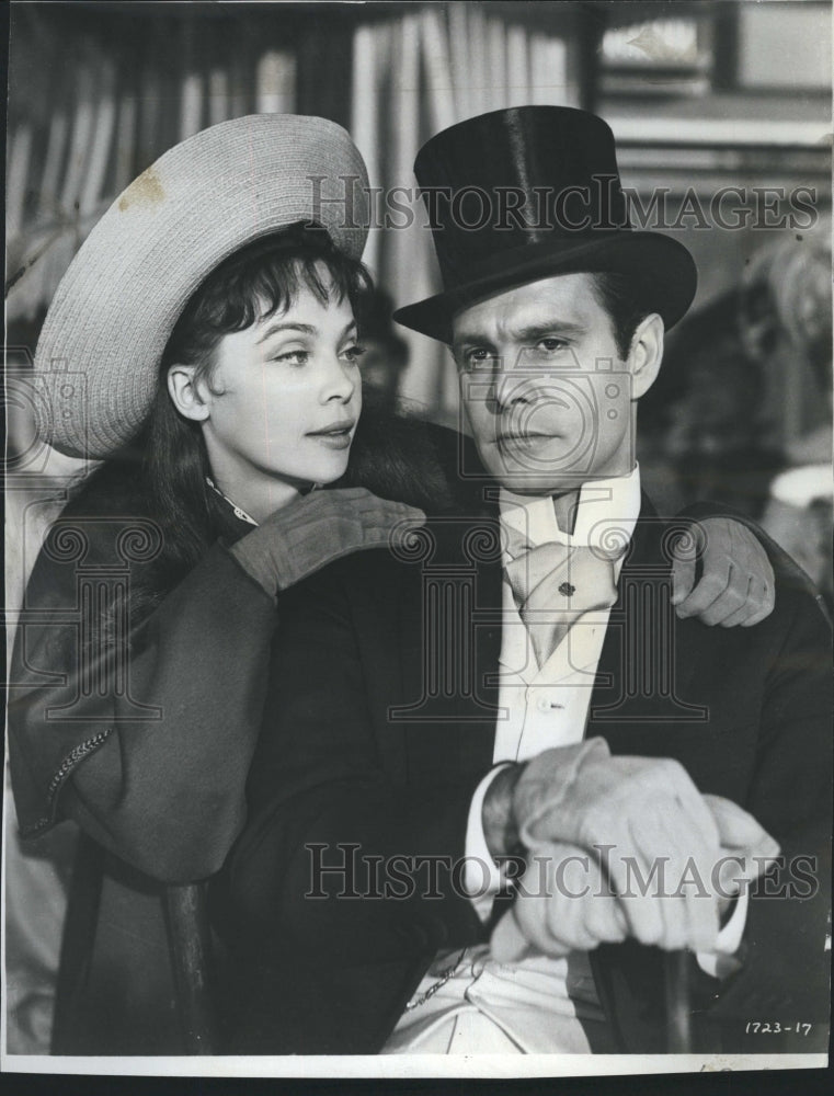 1966 Press Photo Leslie Caron&#39;s Enchanting &quot;Gigi&quot;  and Louis Jourdan - Historic Images