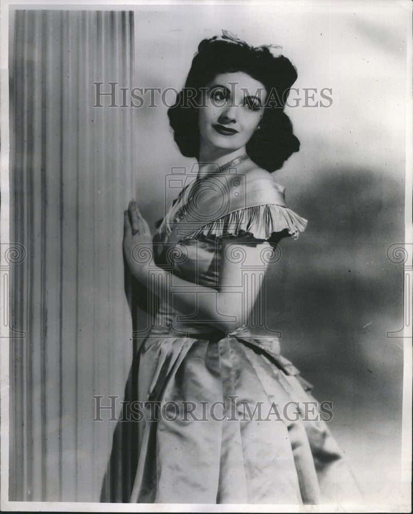 Press Photo Margaret Lockwood in &quot;A Lady Surrenders&quot; - Historic Images