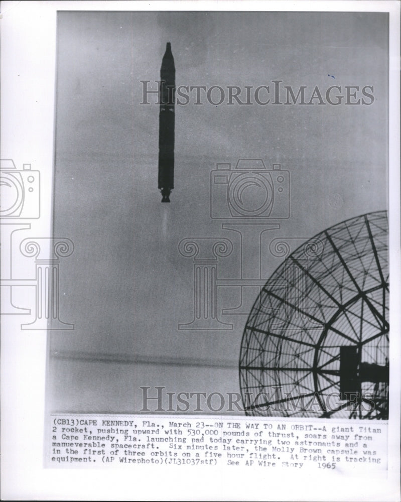 1965 Press Photo A Giant Titan 2 Rocket, Pushing Upward - Historic Images