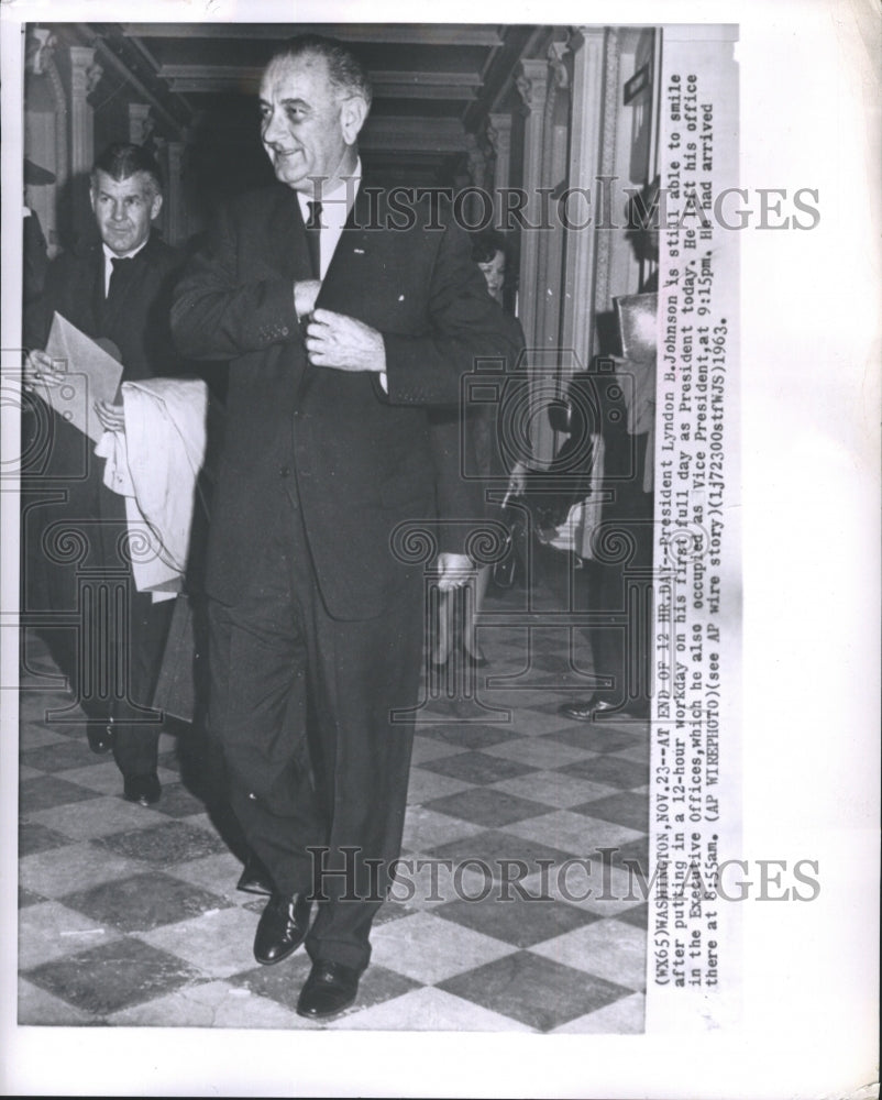 1963 Press Photo President Lyndon B. Johnson is Still able to Smile - RSH03365 - Historic Images