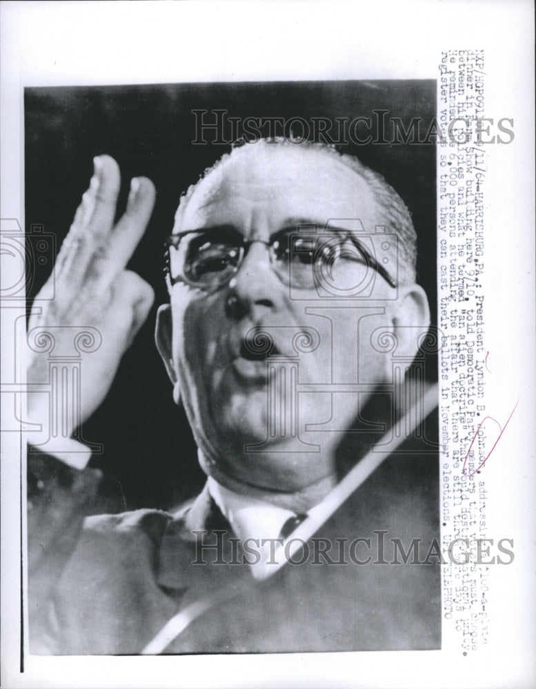 1964 Press Photo President Lyndon B. Johnson, Addressing a Dinner - RSH03645 - Historic Images