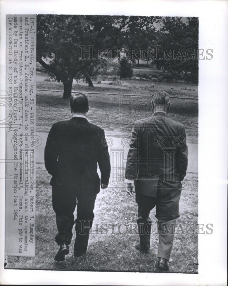 1964 Press Photo Sen. Hubert H. Humphey President L.B. Johnson Walk Down - Historic Images