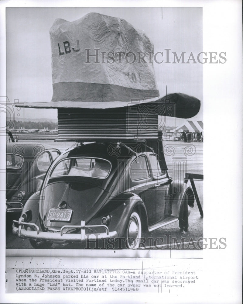 1964 Press Photo Supporter of President Lyndon B. Johnson Parked his Car - Historic Images