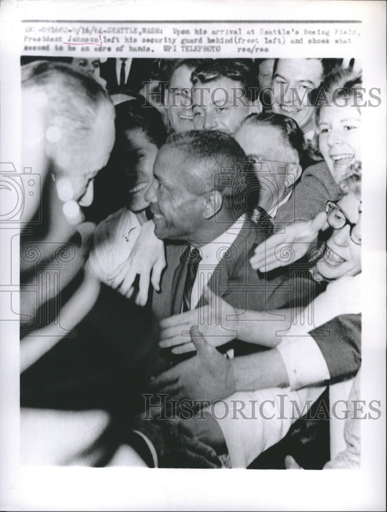 1964 Press Photo Upon His Arrival at Seattle&#39;s Beeing Field, Freeldent Johnson - Historic Images