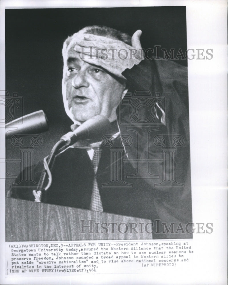 1964 Press Photo President Johnson, Speaking at Georgetown University - Historic Images