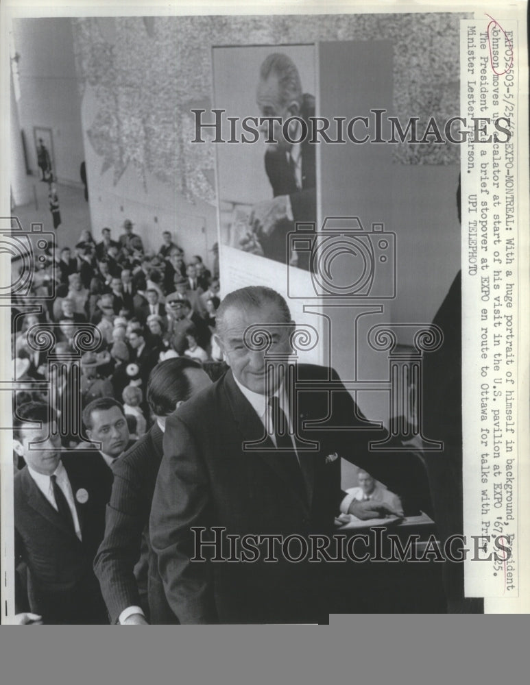 1967 Press Photo With Huge Portrait of Himself in Background, President Johnson - Historic Images