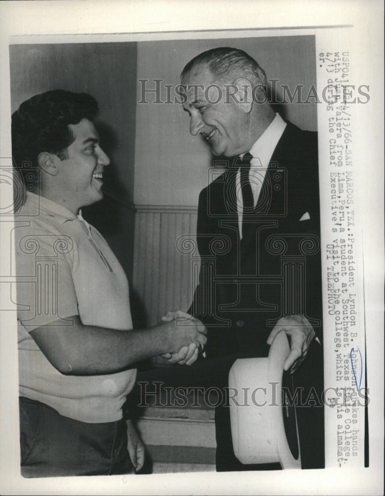 1966 Press Photo President Lyndon B. Johnson Shakes HandsWith Juan Valera Lima - Historic Images