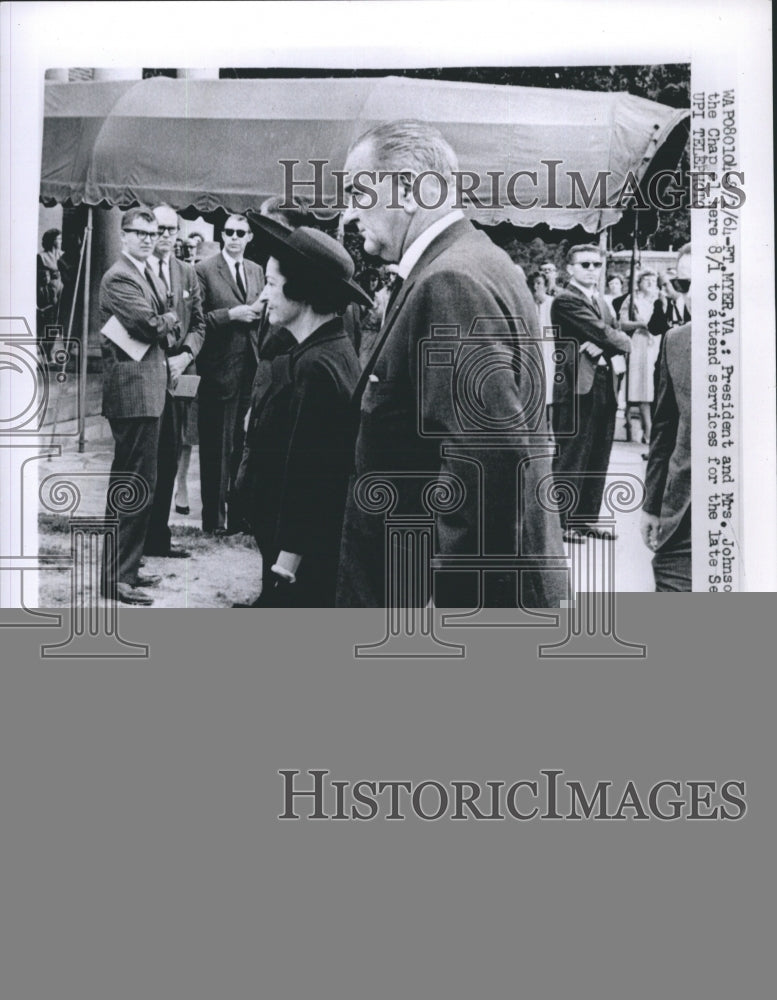 1964 Press Photo President and Mrs. Johnson are Shown as They Arrived - Historic Images