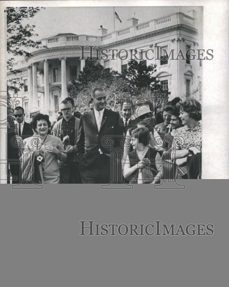 1964 Press Photo President Johnson Took Over Now Role Guide at White House - Historic Images