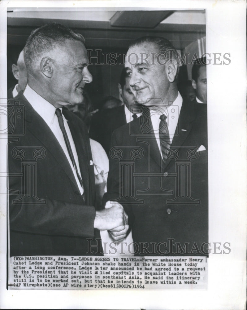 1964 Press Photo Former Ambassador Hendy Cabot Lodge and Presdent Johnson Shake - Historic Images