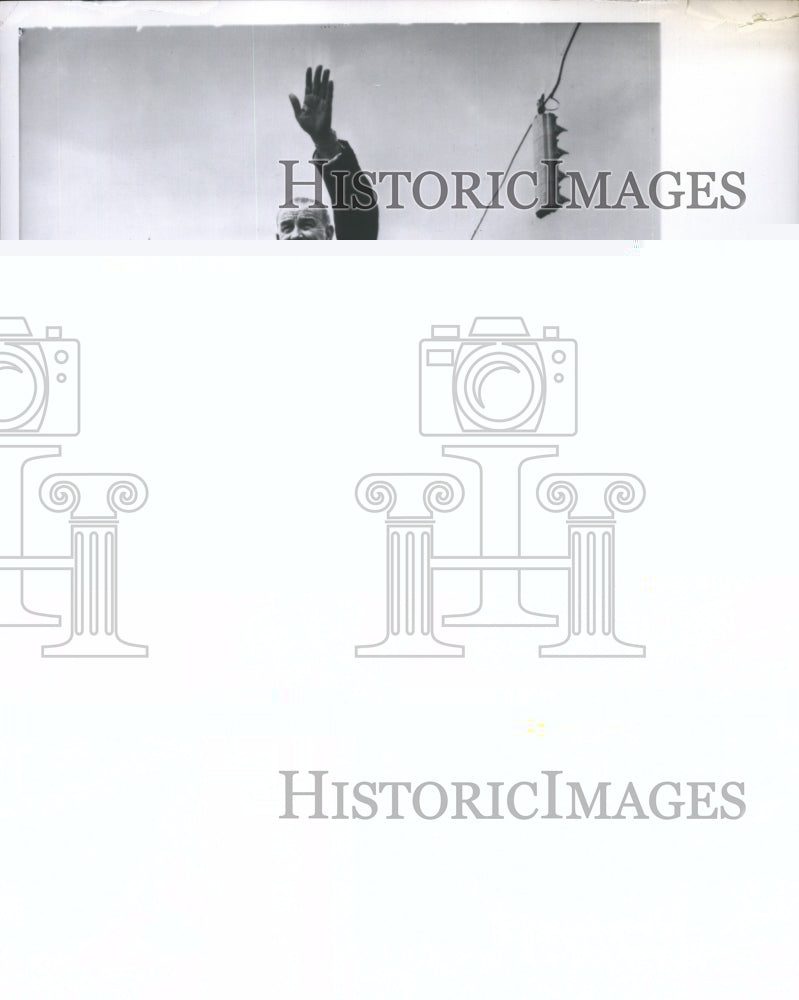 Press Photo President Stands on Top Open Car as It Moved Slowly - Historic Images