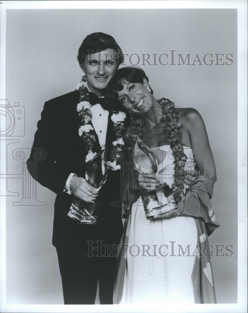 1982 Press Photo Carol Swell Alan Alda - RSH04651 - Historic Images