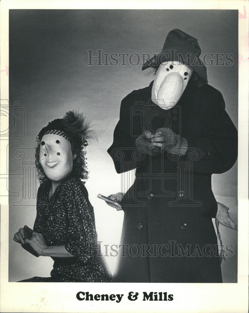 1990 Press Photo Chenny and Mills Will Persorm &quot;Mine, Masks and Clowns&quot; - Historic Images