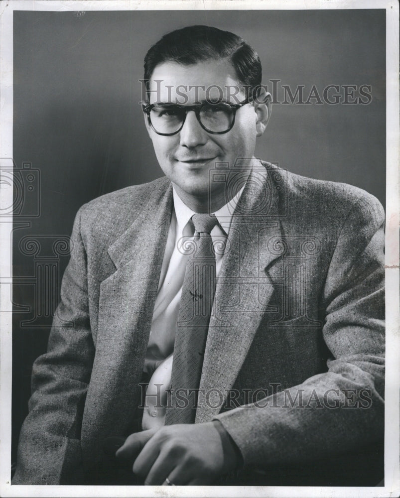 1954 Press Photo Mort Stern Post Managing Editor - RSH05055 - Historic Images