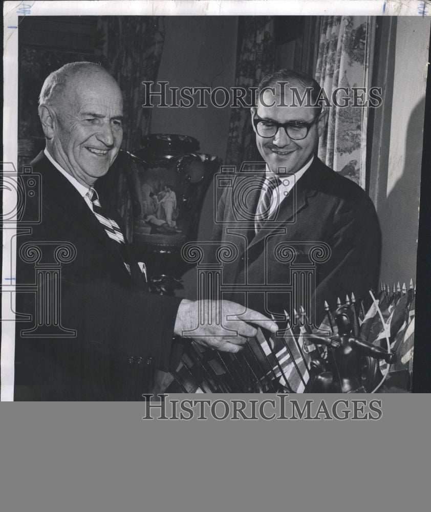 1960 Press Photo E.v. Dunklee UN Committee for Colorado Mort Stern editor - Historic Images
