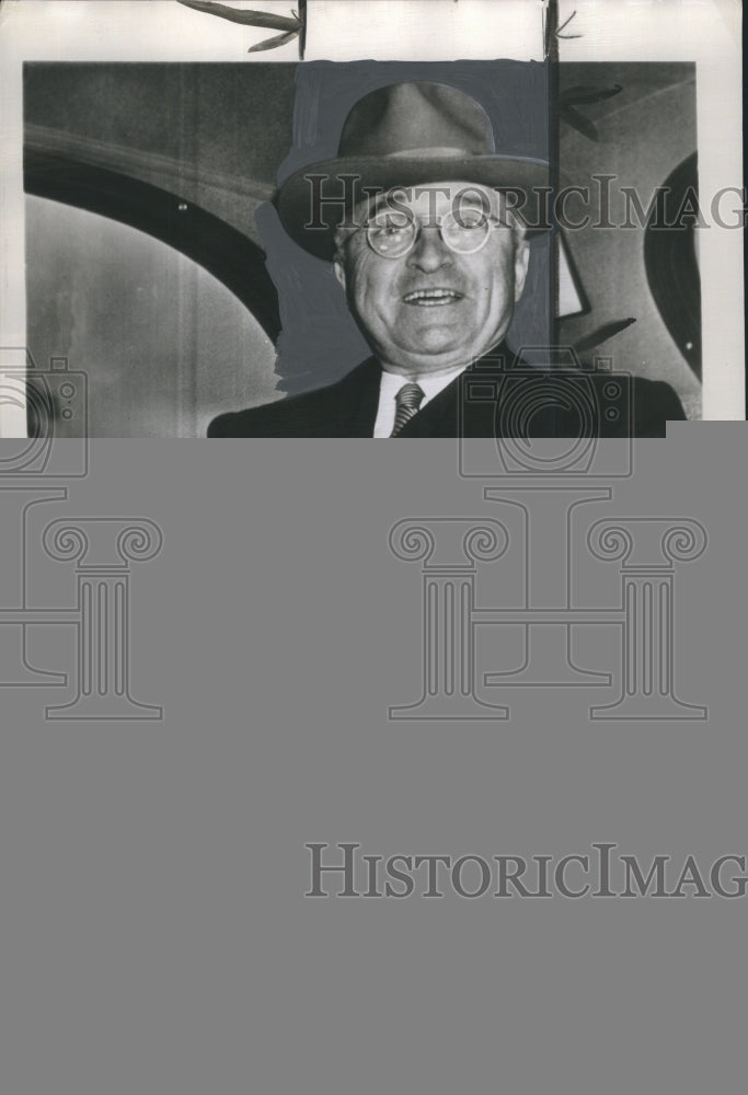 1945 Press Photo Truman In DC After Delivering 1st Address As President - Historic Images