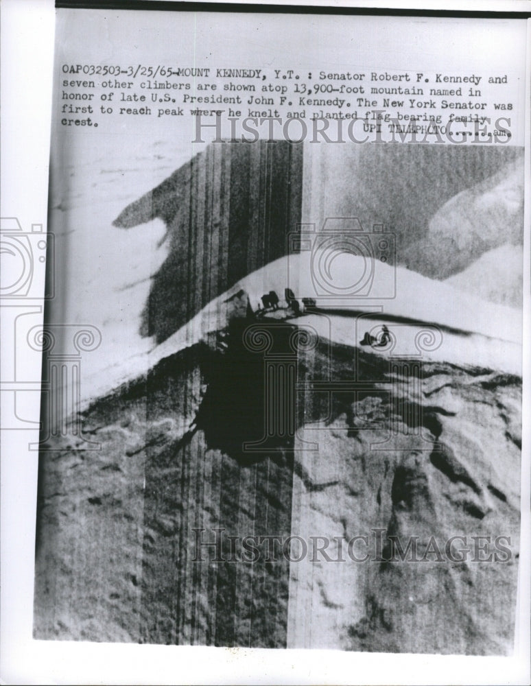 1965 Press Photo Robert Kennedy and Crew Place Family Flag Atop Mt. Kennedy - Historic Images