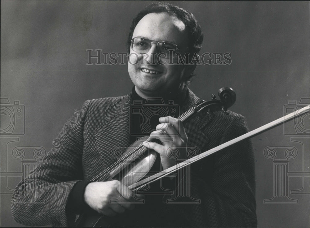 1977 Press Photo Salvatore Accardo, violinist. - Historic Images