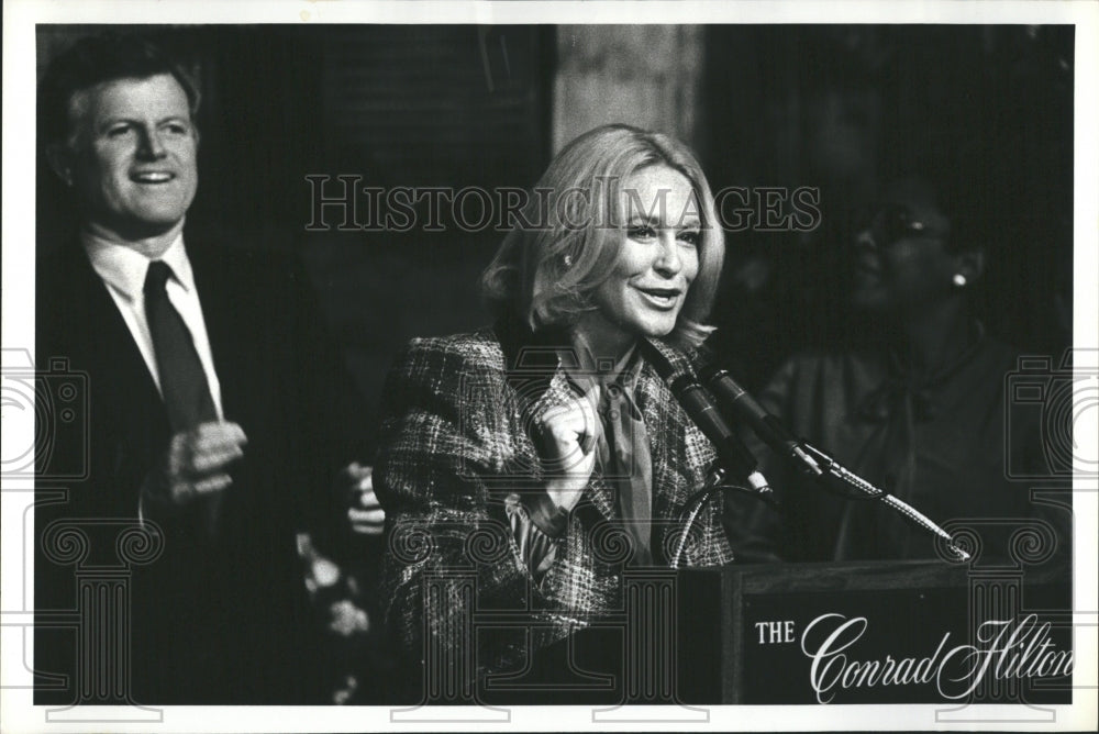 1980 Press Photo of Senator Ted Kennedy attending women&#39;s tea party - RSH05889 - Historic Images